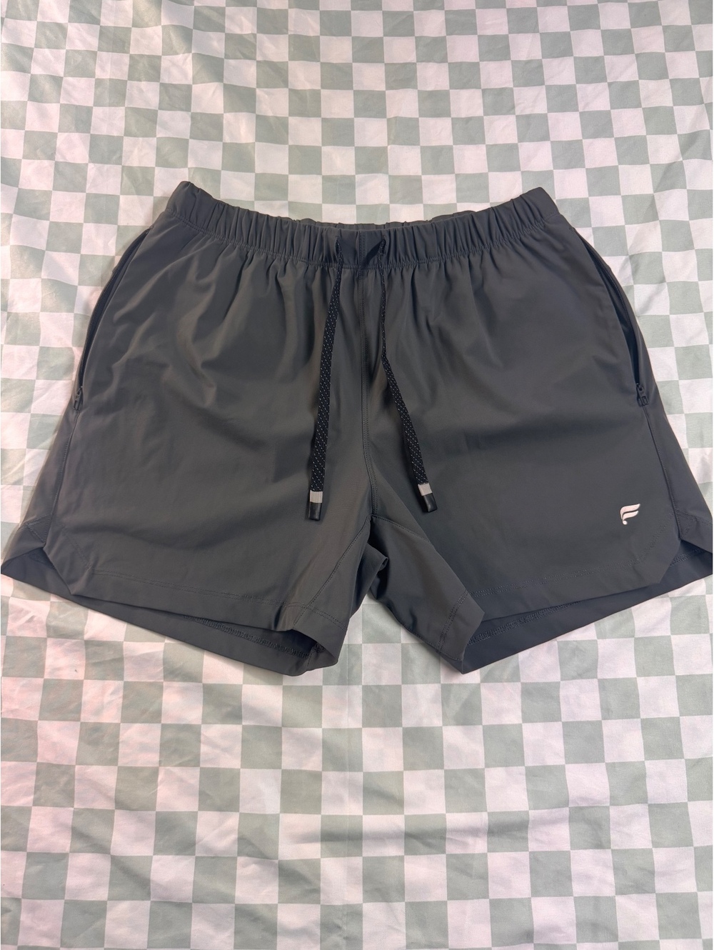 Fabletics Men's “The One” shorts 5” Medium Onyx Gray